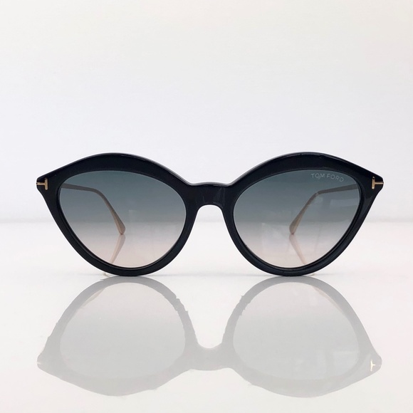 New TOM FORD Chloe Cat Eye Black Sunglasses - Picture 5 of 16